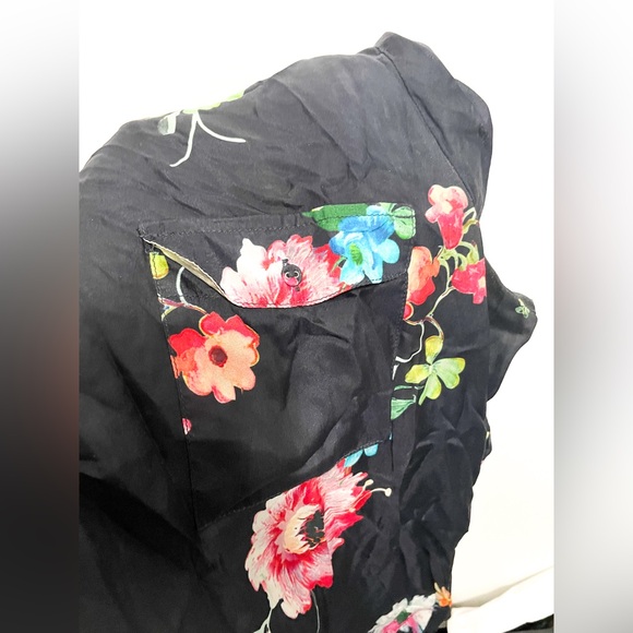 Johnny Was 100% Silk Black Floral Collared Tunic Button Down Size 2XL - Picture 3 of 6